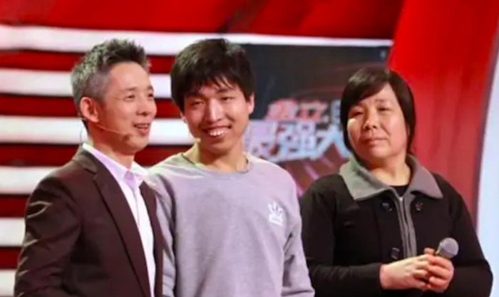 《最强大脑》第3期之“中国雨人” 周玮_ 世界孤独症关注日 | 让来自星星的孩子，不再孤单_腾博会官网基因